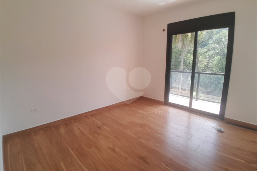 Casa à venda ou para alugar com 3 suítes no condomínio Sausalito, Mairiporã - SP