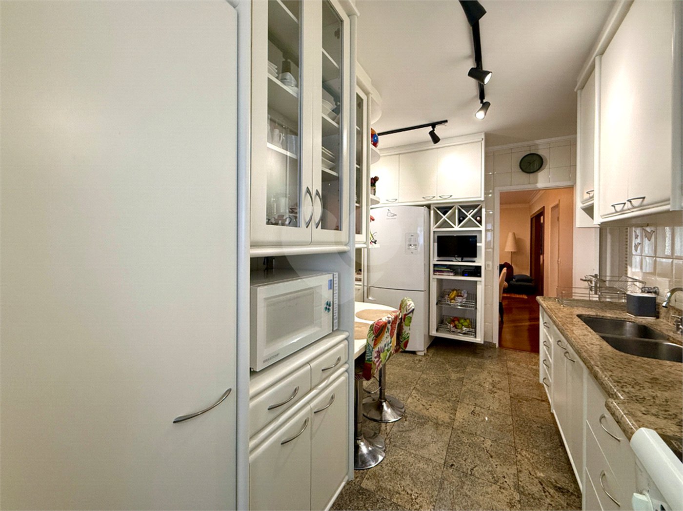 Apartamento à venda com 3 suítes em Campo Belo, São Paulo, SP