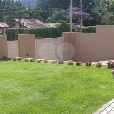 Casa à venda com 3 quartos, sendo 1 suíte,  em Loteamento Jardim Solares, Atibaia, SP