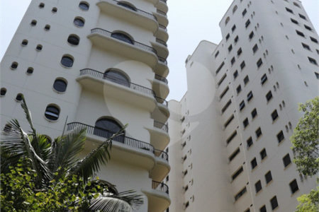 Apartamento à venda com 4 quartos, sendo 2 suítes, em Indianópolis, São Paulo, SP