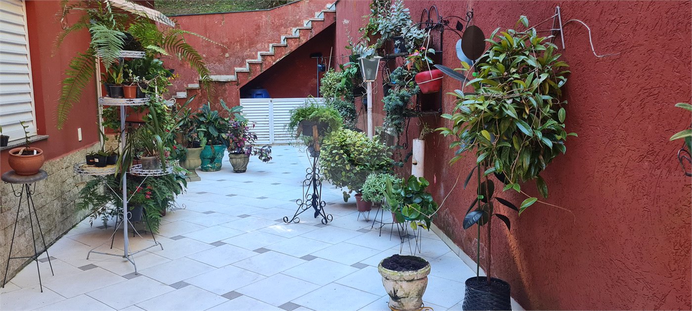 Casa à venda com 3 suítes no condomínio Parque Imperial da Cantareira, Mairiporã - SP