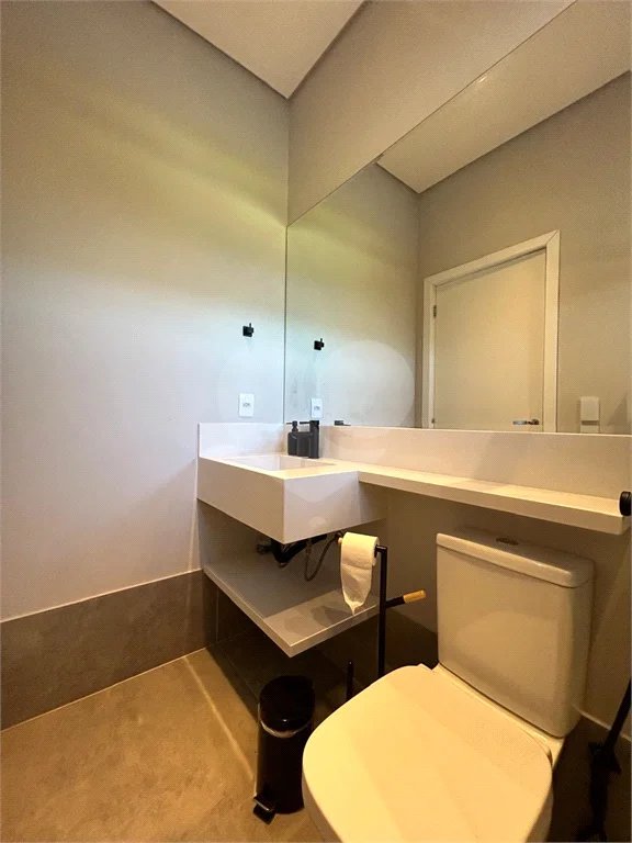 Belíssima Casa à venda com 453m², 4 suítes e 5 vagas de garagem em Atibaia!!!!