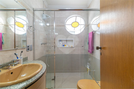 Sobrado à venda com 3 quartos, sendo 1 suíte,  em Vila Mascote, São Paulo, SP