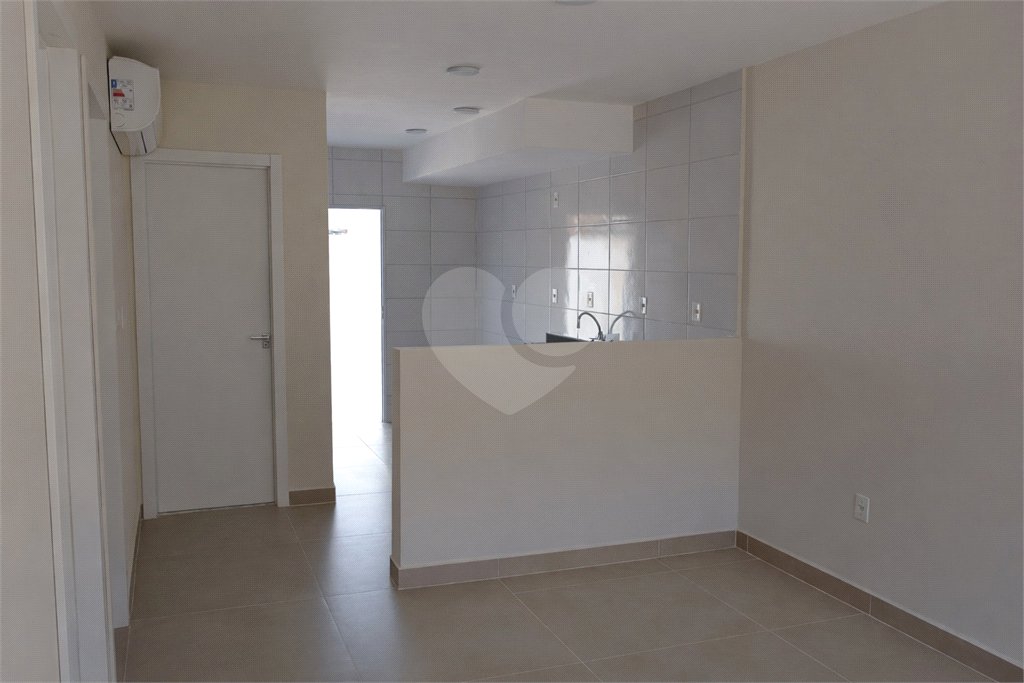 Apartamento à venda com 2 quartos em Lopes de Oliveira, Sorocaba, SP