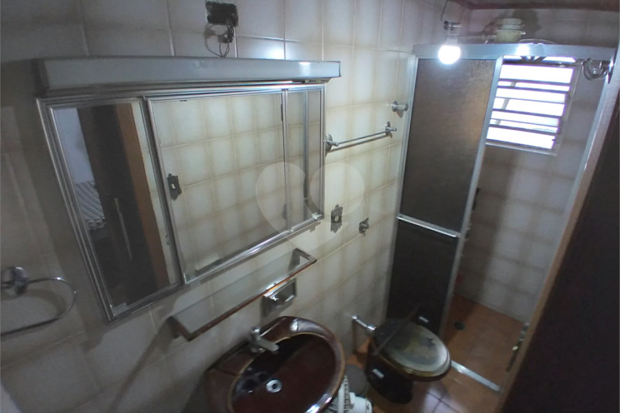 Casa térrea à venda com 4 dormitórios (sendo 3 suítes) próximo à Estação Tucuruvi do Metrô