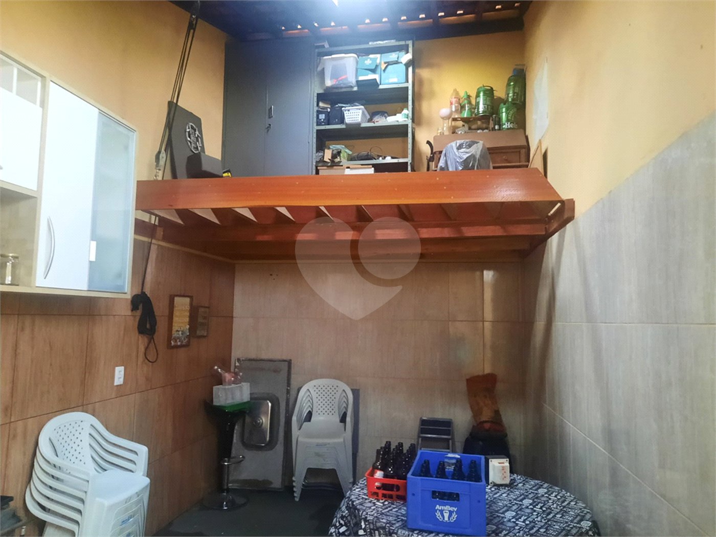Ótima Oportunidade: Casa com Área de Lazer e Garagem para Dois Carros
