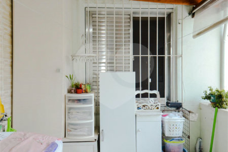 Casa à venda com 4 quartos, sendo 1 suíte, em Jardim Nova Taboão, Guarulhos, SP