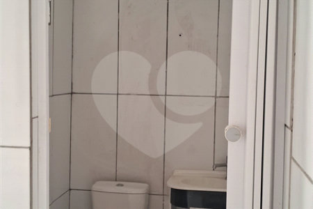 Sobrado à venda ou para alugar com 2 quartos em Vila Aimoré, São Paulo, SP