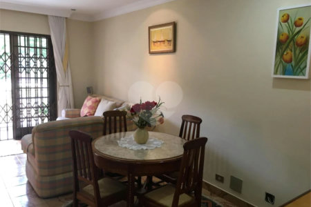 Casa à venda com 4 quartos, sendo 2 suítes,  em Vila Suzana, São Paulo, SP