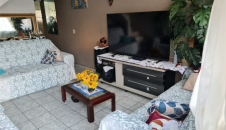Casa à venda com 3 quartos em Jardim das Esmeraldas, São Paulo, SP