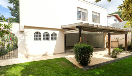 Sobrado à venda com 4 quartos, sendo 2 suítes,  em Alto de Pinheiros, São Paulo, SP