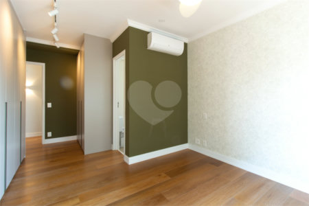 Apartamento à venda com 3 suítes em Brooklin, São Paulo, SP