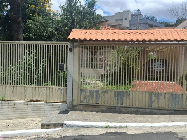 Casa Térrea à venda ou para alugar com 3 quartos, sendo 1 suíte,  em Horto, São Paulo, SP