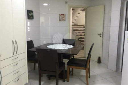 Casa à venda com 4 quartos, sendo 3 suítes, no condomínio Residencial Nova Cantareira, São Paulo - SP