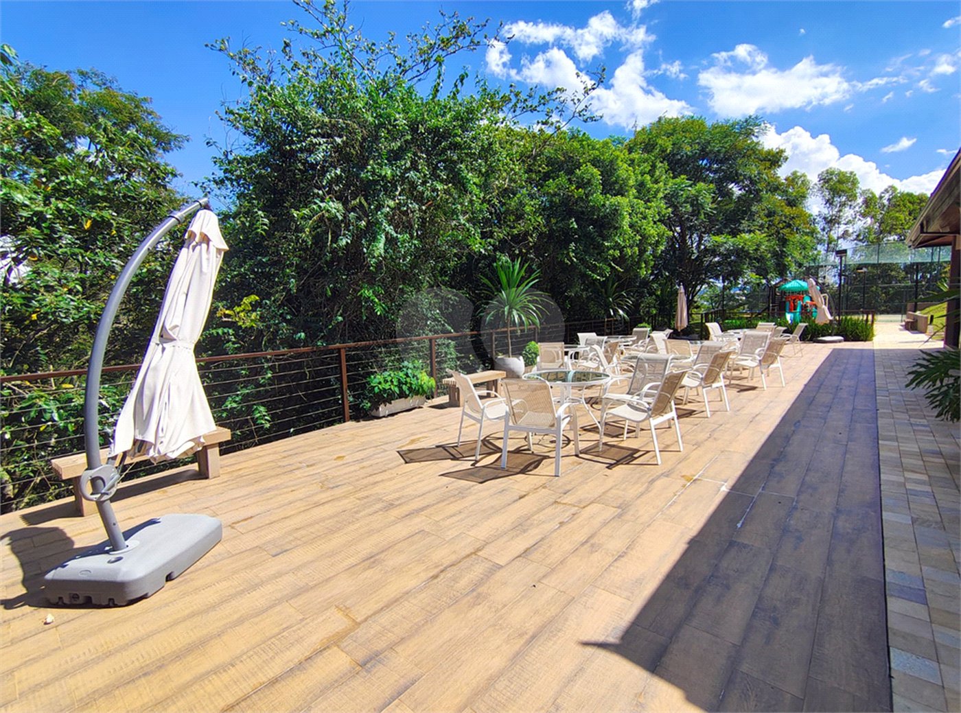 Casa à venda com 5 quartos, sendo 2 suítes, no condomínio Terras de Jundiaí, Jundiaí - SP
