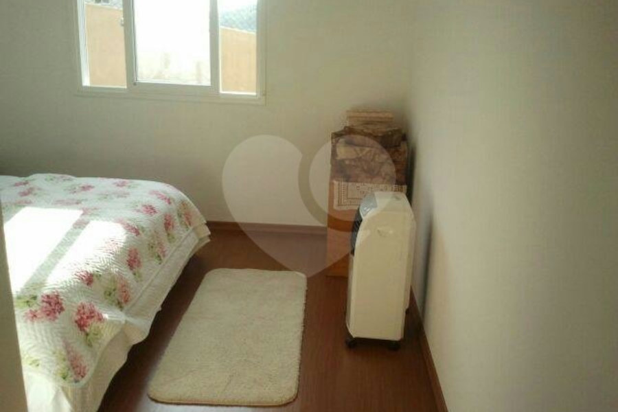Casa à venda com 4 suítes em Guaxinduva, Atibaia, SP