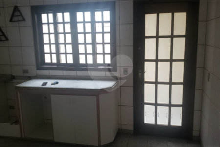 Sobrado à venda ou para alugar com 4 quartos, sendo 2 suítes, em Vila Congonhas, São Paulo, SP