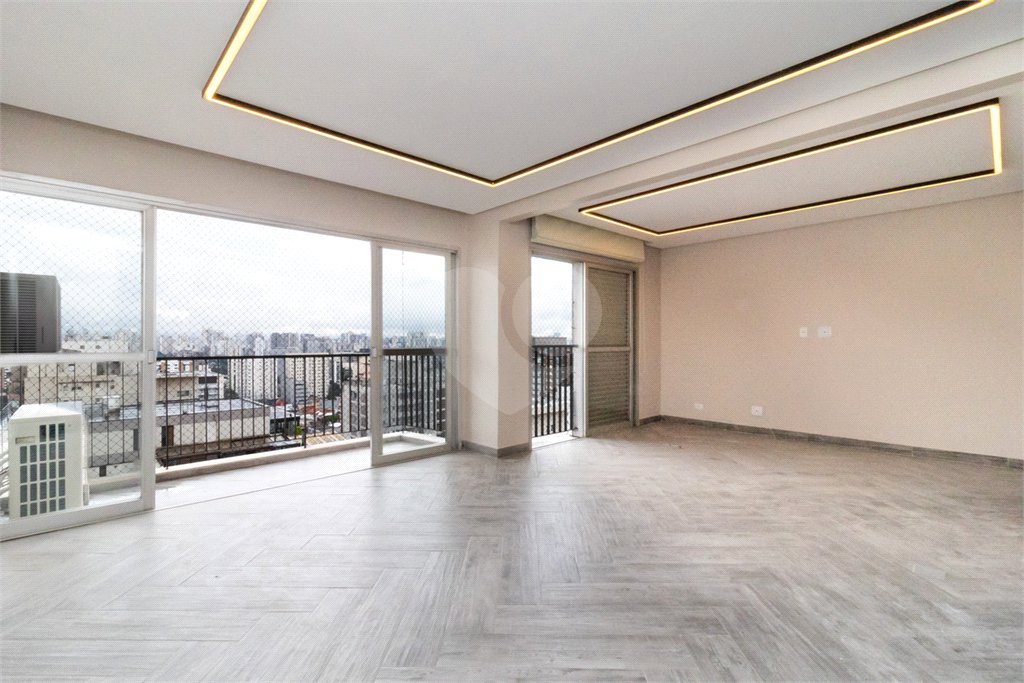 Apartamento à venda com 3 quartos, sendo 1 suíte,  em Indianópolis, São Paulo, SP