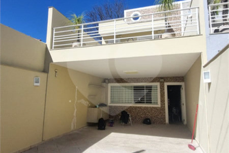 Sobrado à venda com 3 quartos, sendo 1 suíte, em Vila Libanesa, São Paulo, SP