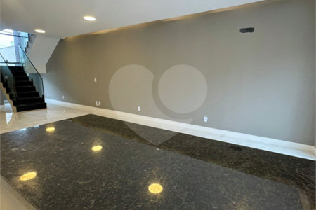 Casa à venda com 5 quartos, sendo 4 suítes, no condomínio Grand Park, Rio de Janeiro - RJ