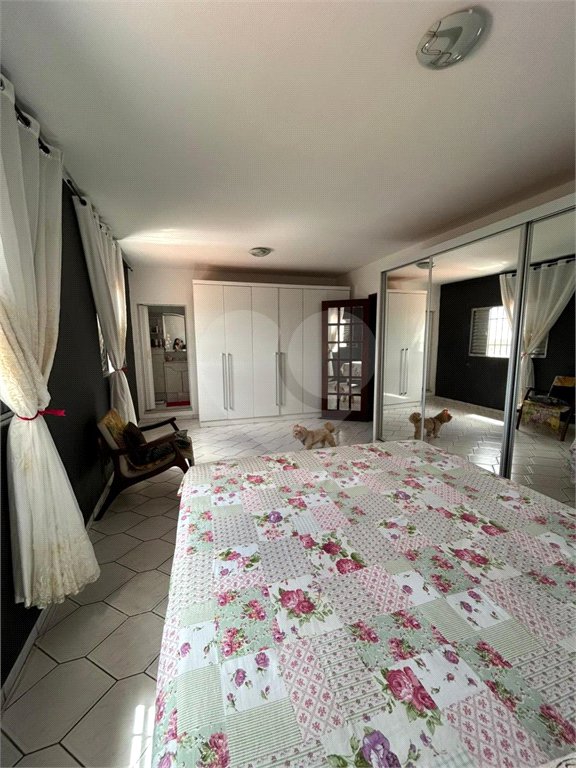 Casa à venda com 3 quartos, sendo 1 suíte, em Jardim Capão Redondo, São Paulo, SP