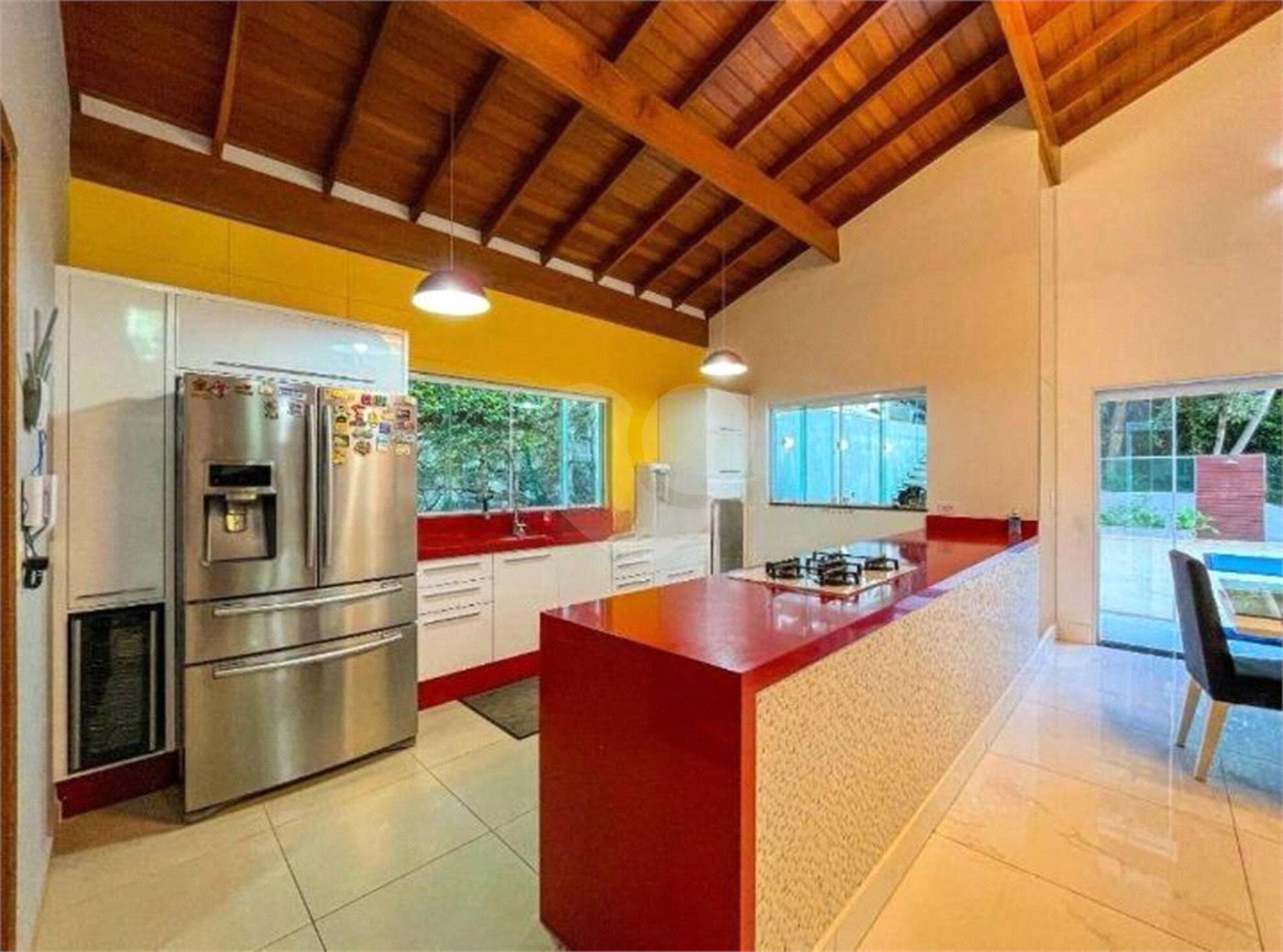 Casa à venda ou para alugar com 4 suítes no condomínio Associação Reserva das Hortênsias, Mairiporã - SP
