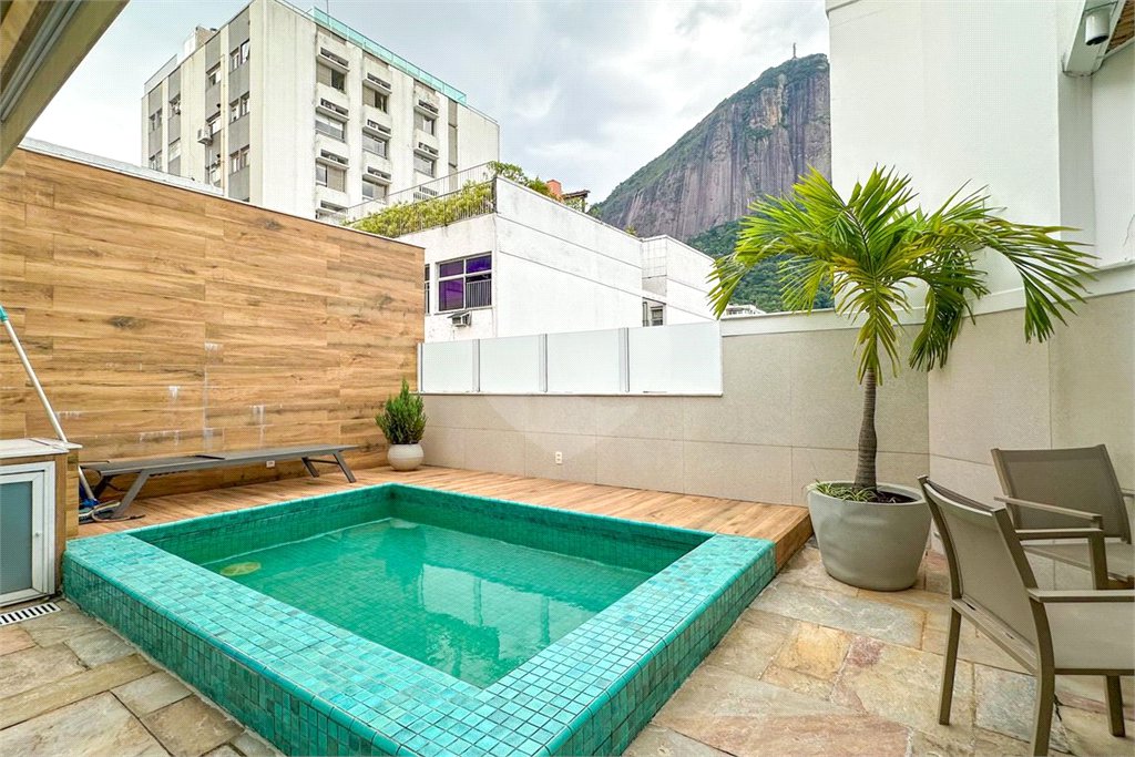Cobertura à venda com 7 quartos, sendo 3 suítes,  em Lagoa, Rio de Janeiro, RJ