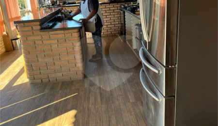 Sobrado à venda com 3 quartos, sendo 1 suíte,  em Jardim Brogotá, Atibaia, SP