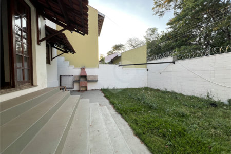 CASA COM 3 QUARTOS NO CONDOMÍNIO GRAND VILLE
