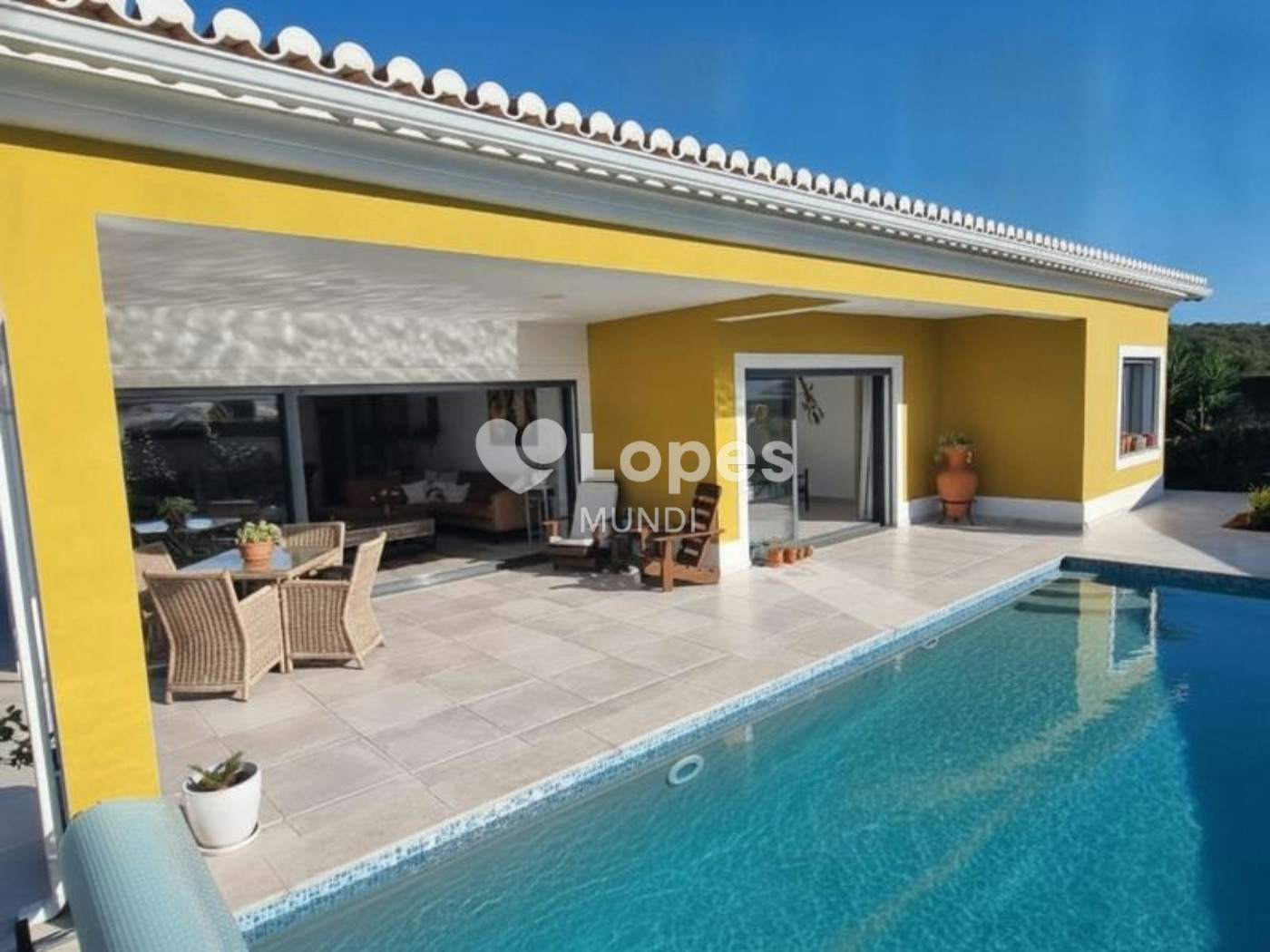 Casa com 3 quartos à venda em Mexilhoeira Grande, Portimão, Portugal – Piscina
