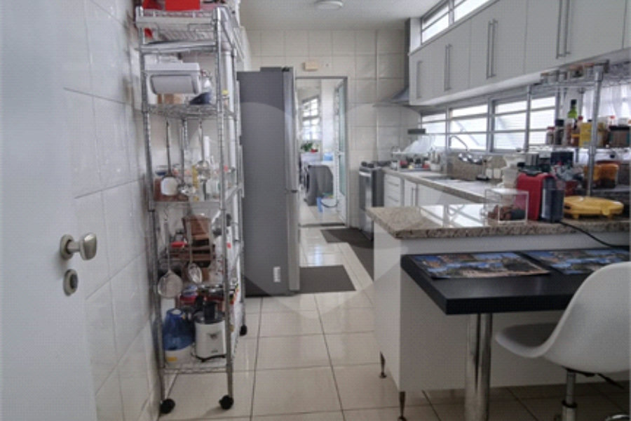 Apartamento à venda com 3 quartos, sendo 1 suíte, em Bela Vista, São Paulo, SP