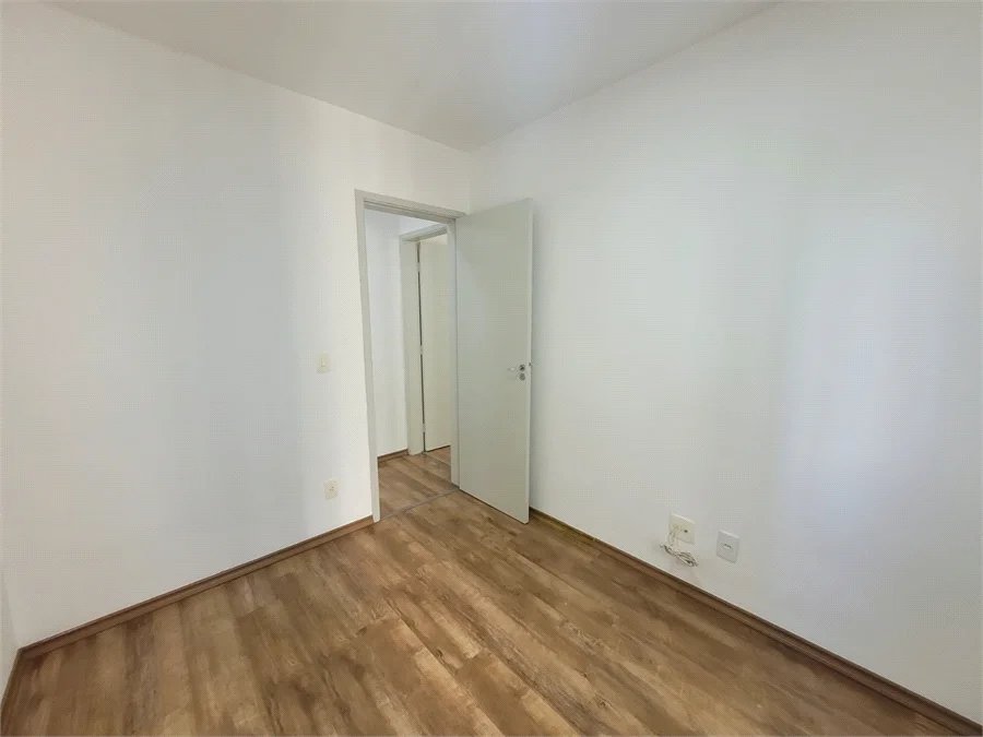 Apartamento à venda com 2 quartos em Vila Anastácio, São Paulo, SP