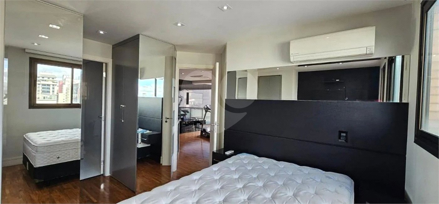 Apartamento à venda com 4 quartos, sendo 3 suítes, em Jardim Paulista, São Paulo, SP
