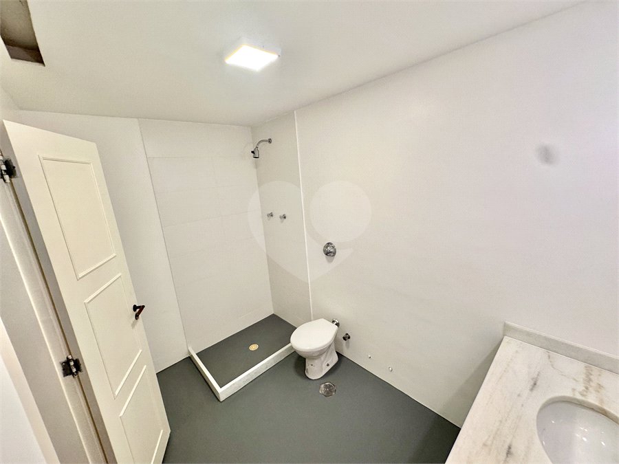 Apartamento à venda com 4 quartos, sendo 1 suíte, em Lagoa, Rio de Janeiro, RJ