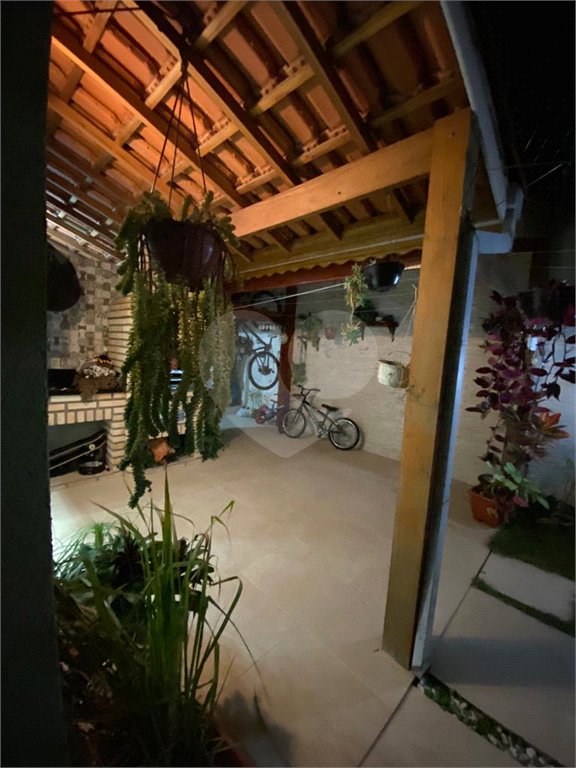 Casa à venda com 3 quartos, sendo 1 suíte, no condomínio Vida Verde 1, Suzano - SP