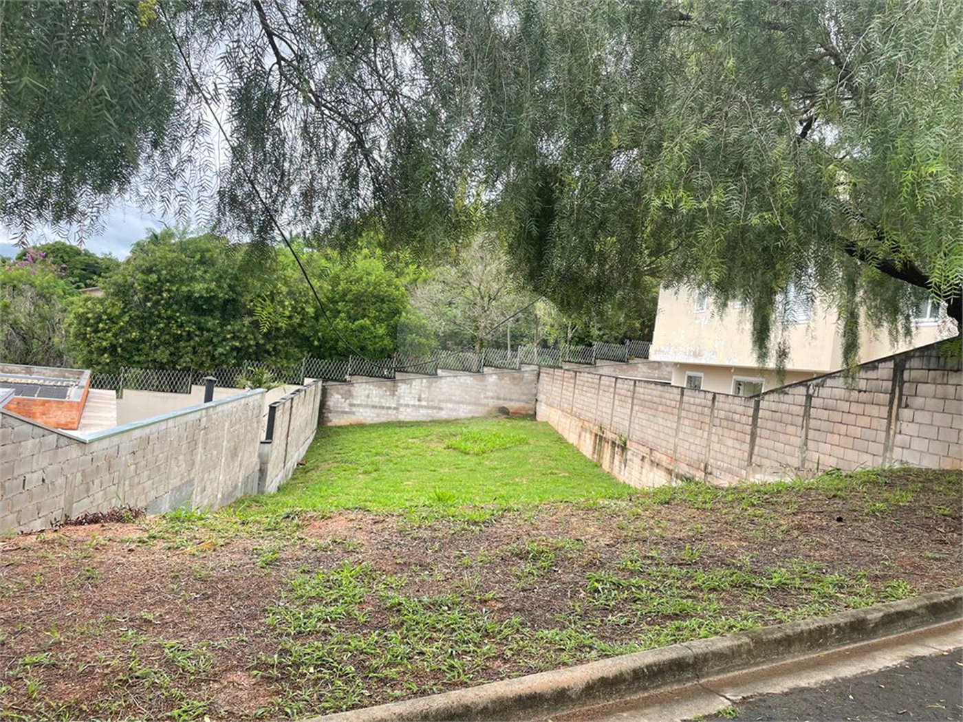 Terreno à venda em Picollo Villaggio, Louveira, SP