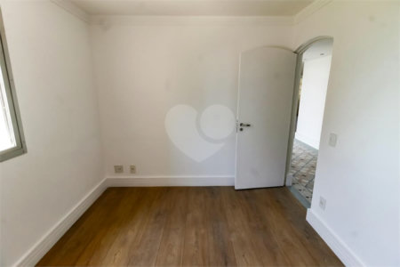 Apartamento à venda com 3 quartos, sendo 2 suítes, em Vila Andrade, São Paulo, SP