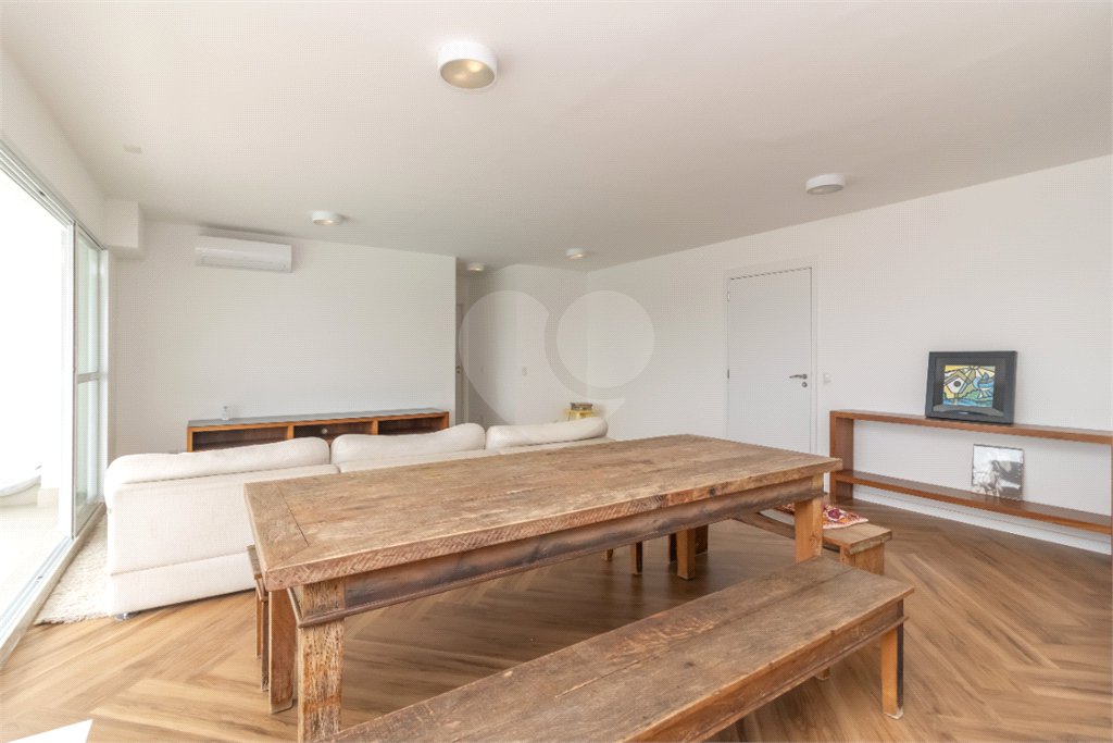 Apartamento à venda com 2 suítes em Santo Amaro, São Paulo, SP