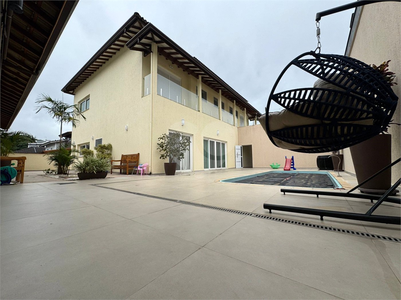 Casa à venda com 4 suítes no condomínio Aruã Ecopark Lagos, Mogi das Cruzes - SP