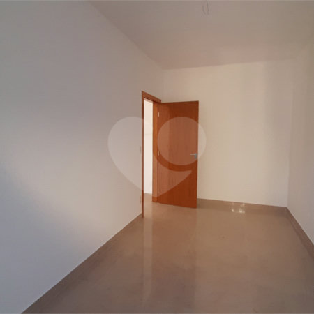 Casa à venda com 2 quartos no condomínio Residencial Luta, São Paulo - SP