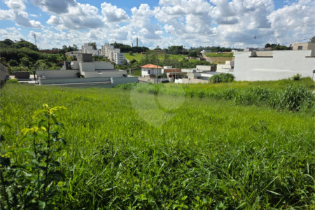 Terreno à venda com 1 suíte em Marambaia, Vinhedo, SP