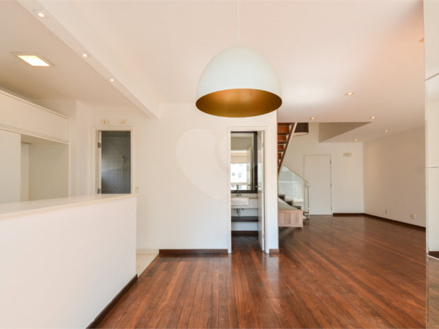 Duplex à venda com 3 suítes em Jardim Paulista, São Paulo, SP