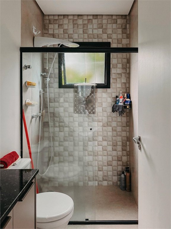 Casa à venda com 3 quartos, sendo 1 suíte, no condomínio Residencial Marchant Buarque, Atibaia - SP