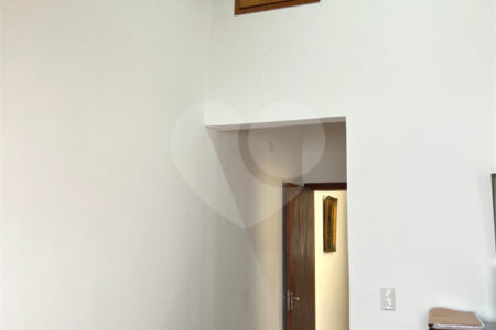 Casa à venda com 3 quartos, sendo 1 suíte, em Vila Mariana, São Paulo, SP