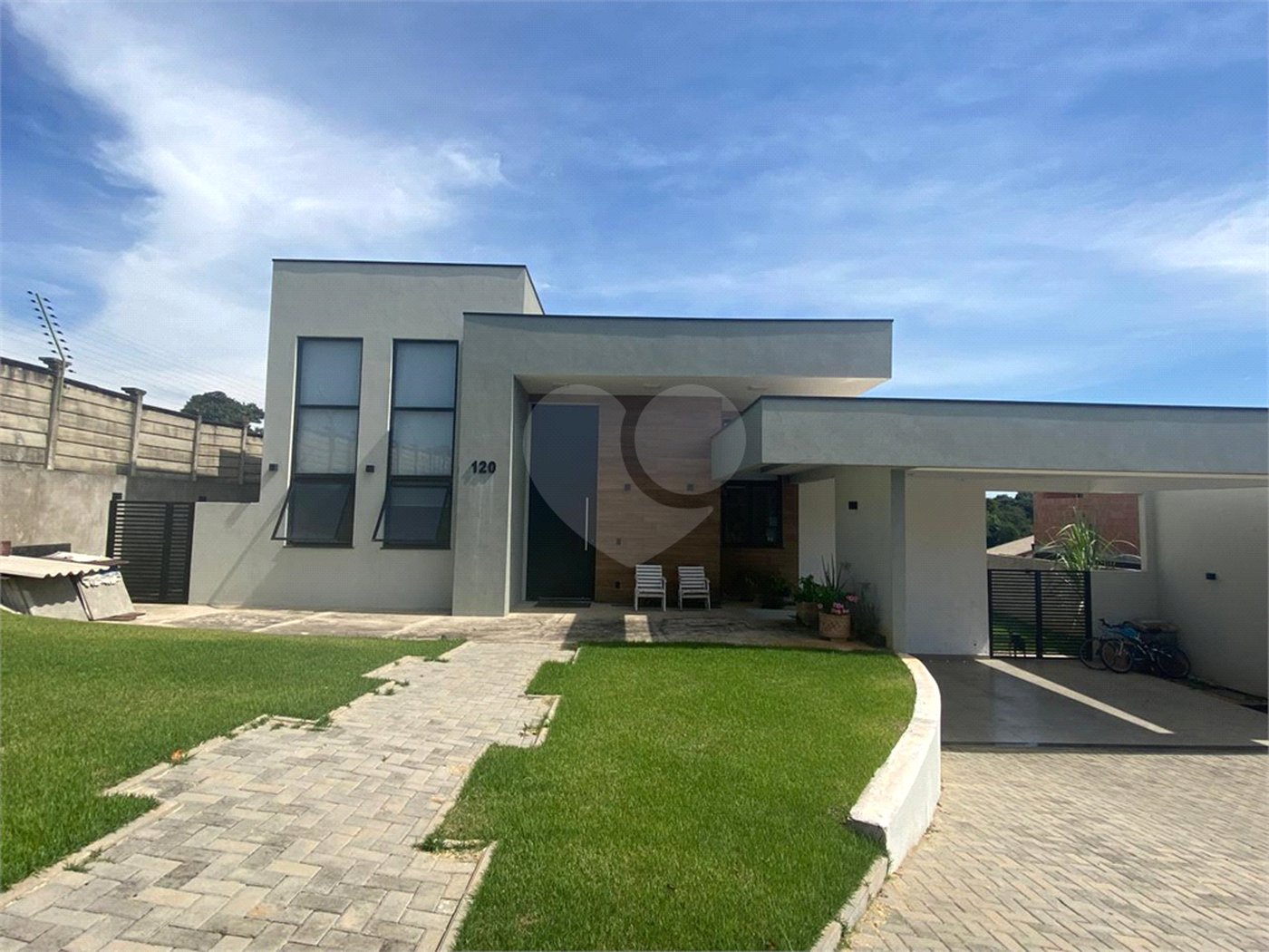 Casa à venda com 3 suítes no condomínio Terras de Santa Teresa, Itupeva - SP
