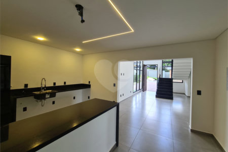 Casa em condomínio à venda com 3 suítes em Vila Santista, Atibaia, SP