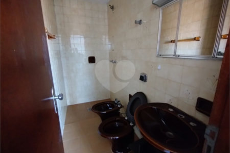 Casa à venda ou para alugar com 4 quartos, sendo 3 suítes,  no Centro, Itapetininga, SP
