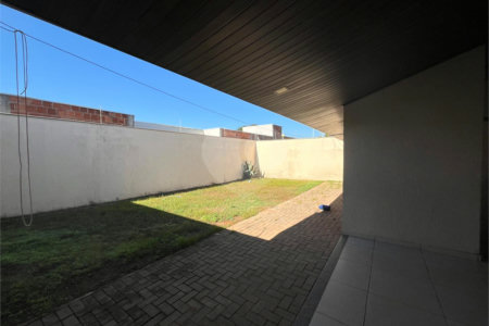 Casa à venda com 3 quartos, sendo 1 suíte, em Ipê, Três Lagoas, MS