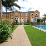 Casa para alugar com 4 quartos, sendo 2 suítes, no condomínio Fairmont, São Paulo - SP
