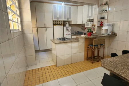 Sobrado à venda com 3 quartos, sendo 1 suíte, em Jardim Franca, São Paulo, SP